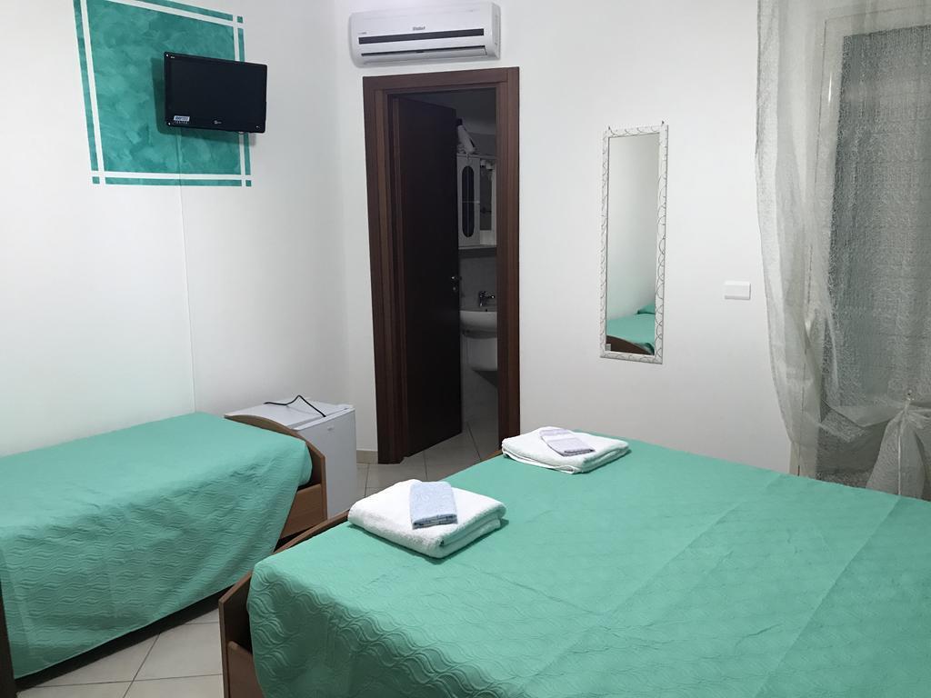 Rosy And Roby Bed and Breakfast Gasponi Εξωτερικό φωτογραφία