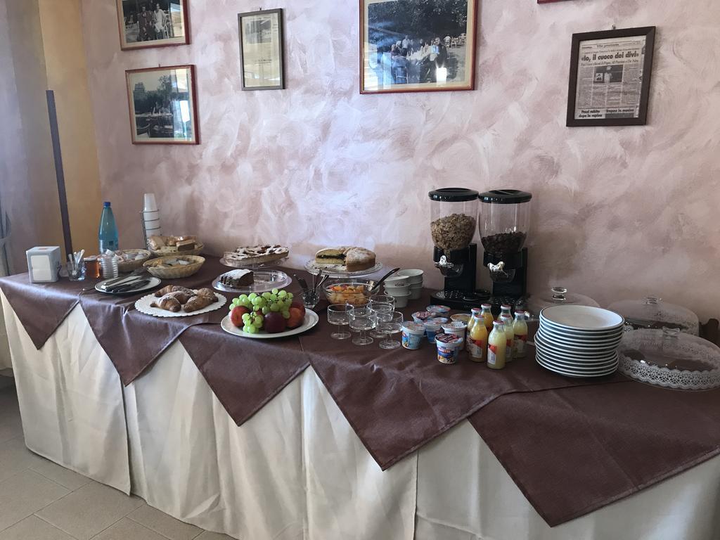 Rosy And Roby Bed and Breakfast Gasponi Εξωτερικό φωτογραφία