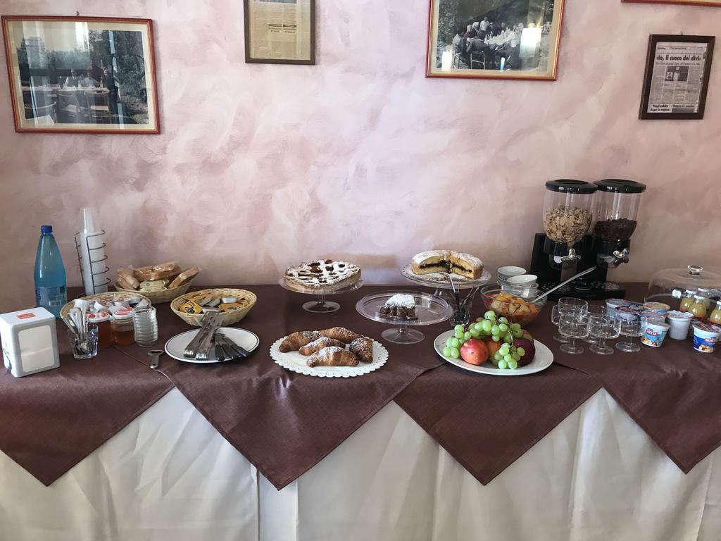 Rosy And Roby Bed and Breakfast Gasponi Εξωτερικό φωτογραφία